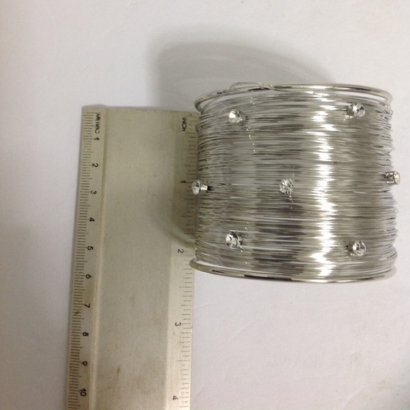 Cuff bracelet with rhinestones - Picture 4 of 4